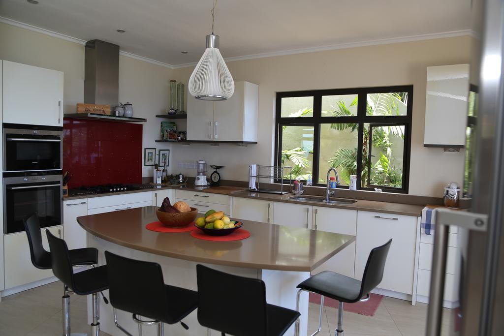 La Vue Villa *